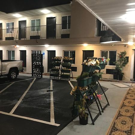 The Carasaljo Motel Лейкууд Екстериор снимка