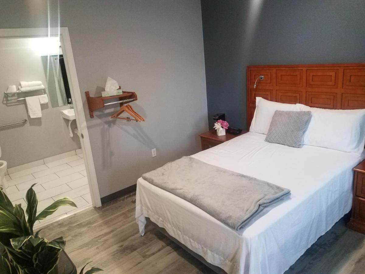 The Carasaljo Motel Лейкууд Екстериор снимка